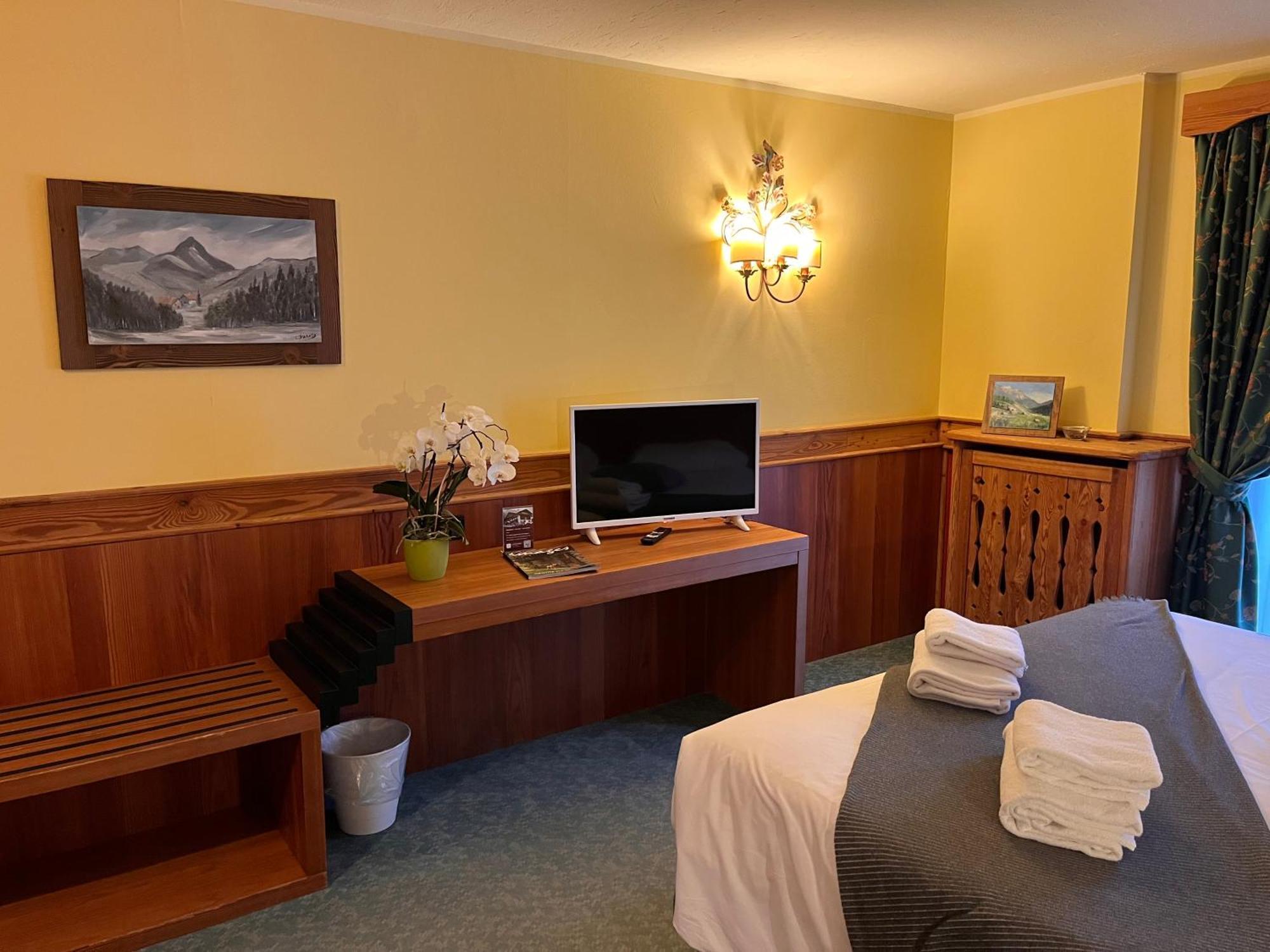 Hotel De Champoluc Luaran gambar